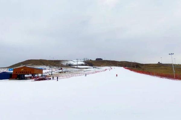 集寧察汗營滑雪場滑雪攻略-門票價格-景點信息