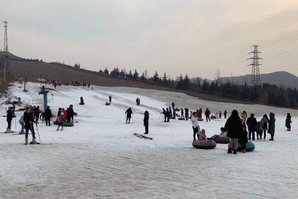 秦皇古道滑雪场游玩攻略-门票价格-景点信息