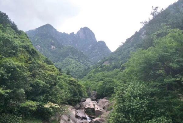 黃山鳳凰源和翡翠谷哪個好玩