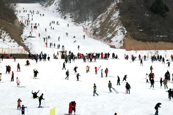 2024南陽老界嶺滑雪場門票多少錢