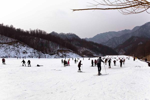 2024南陽老界嶺滑雪場門票多少錢