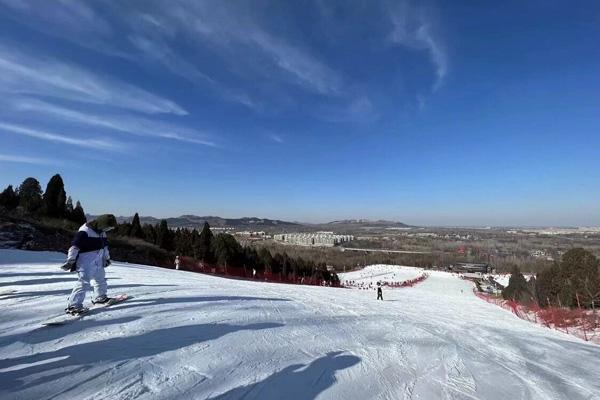 潍坊哪有滑雪场