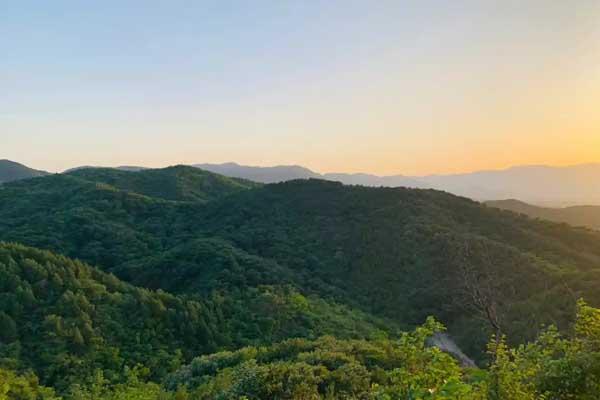 北京春天爬山去哪兒