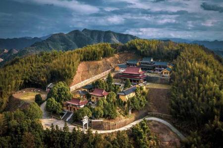 济宁免费爬的山
