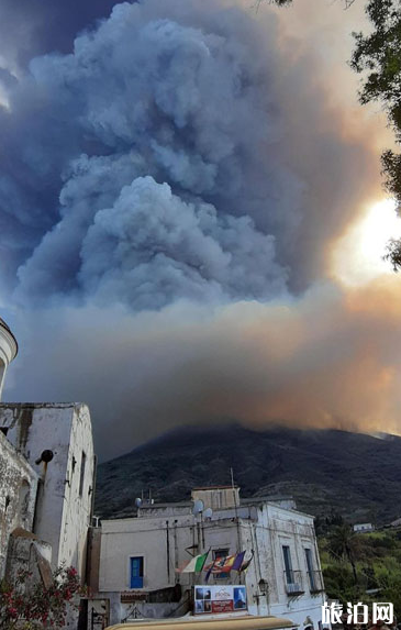 2019意大利斯特龙博利岛火山喷发最新消息意大利火山喷发影响出行吗