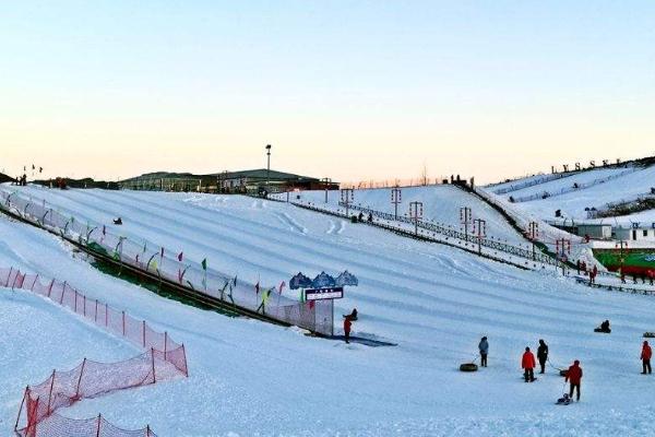 狼牙山滑雪场图片图片