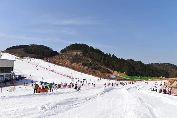 五家山滑雪场图片