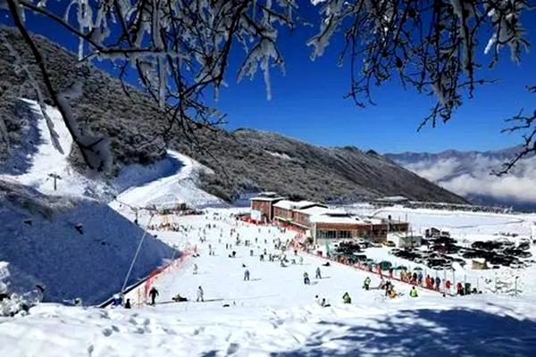 四川王岗坪滑雪场图片